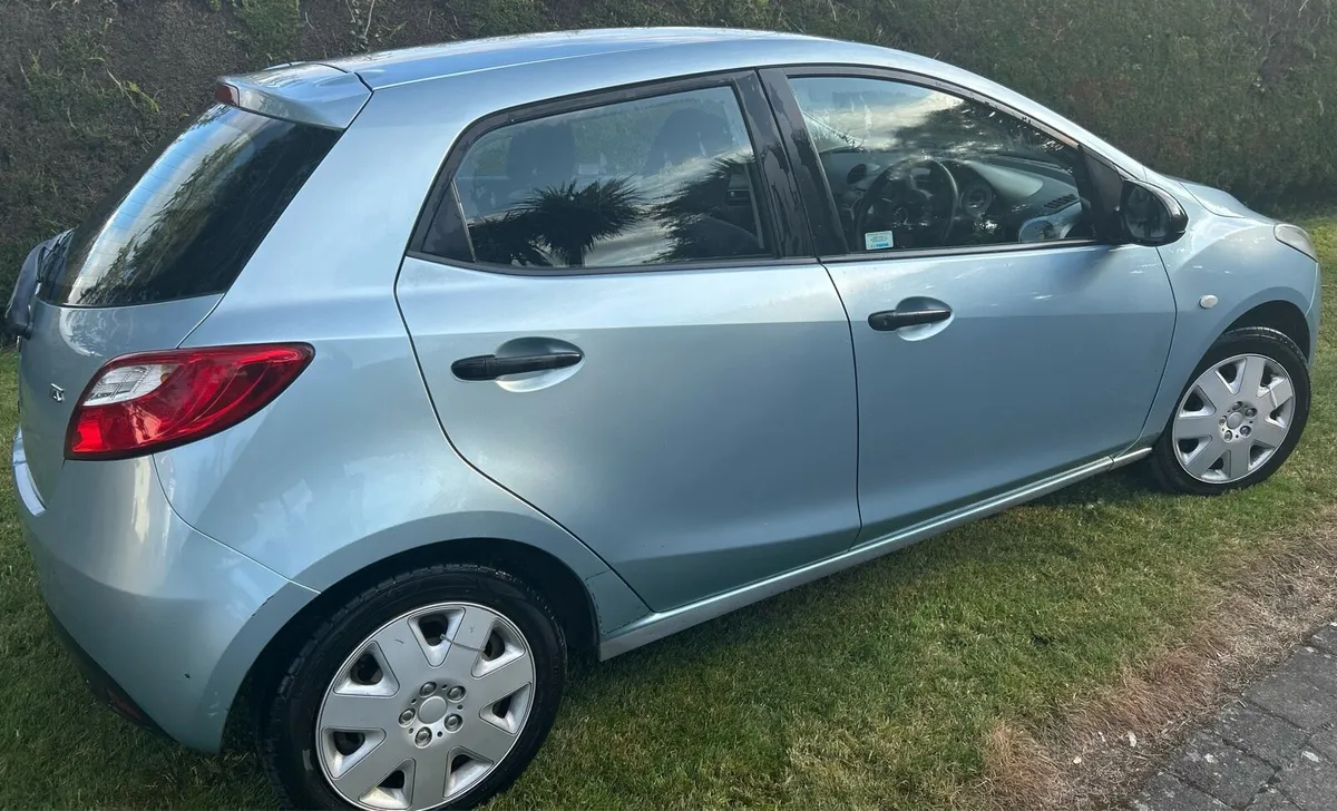 Mazda 2 - Image 4