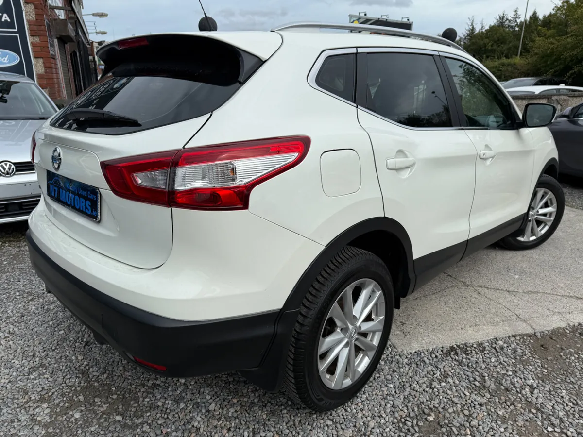 2017 Nissan Qashqai  1.2 SV PET - Image 4