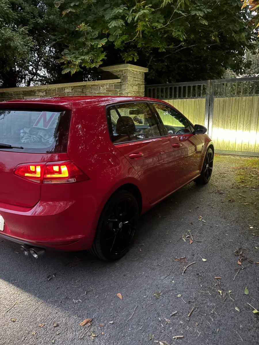 Volkswagen Golf - Image 1