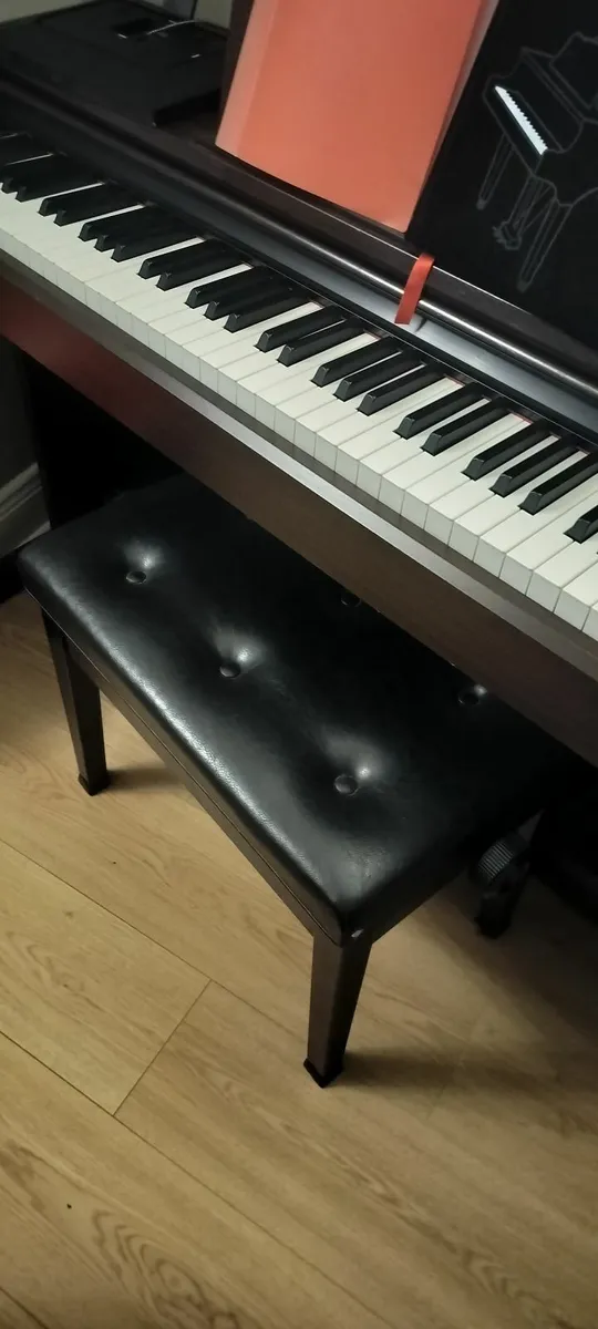 Yamaha YD-140 Electric Piano (seat included) - Image 2