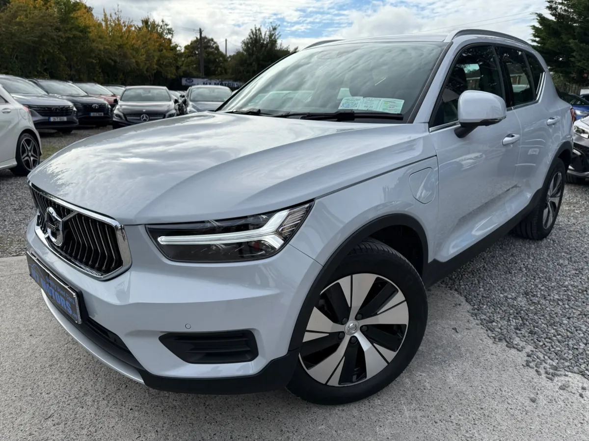 2020 Volvo XC40  1.5 R-DESIGN HYBRID AUTO - Image 2