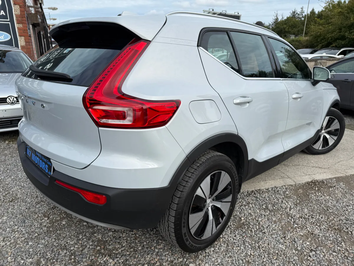 2020 Volvo XC40  1.5 R-DESIGN HYBRID AUTO - Image 4