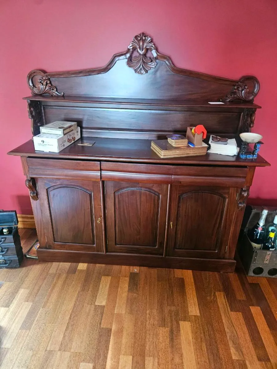 Sideboard