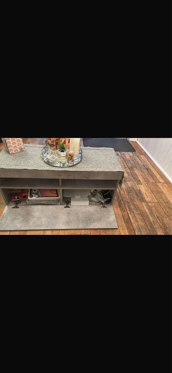 Tv stand with led lights - Image 2
