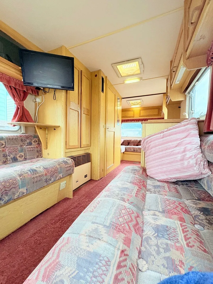 5/6 berth Abbey caravan - Image 1