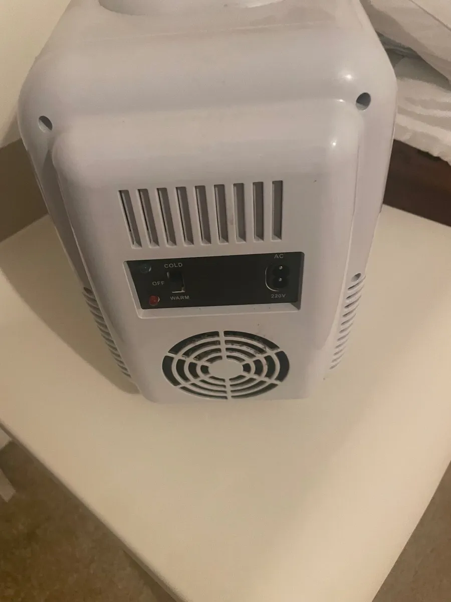 Mini fridge - Image 3