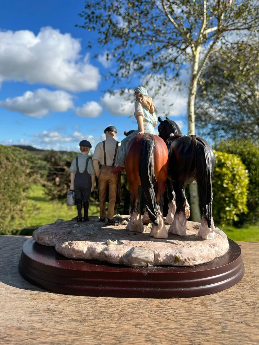 The academy collection vintage sculpture - Image 4