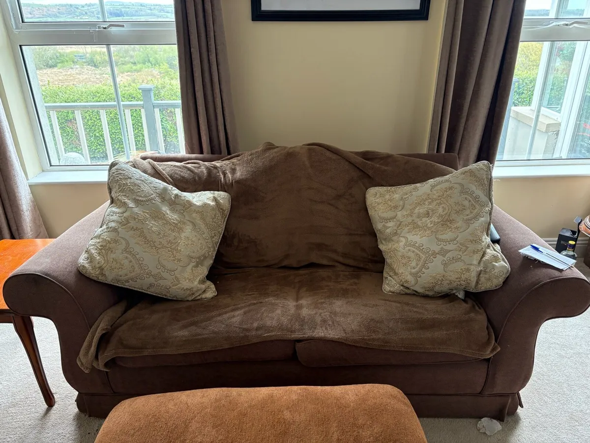 3 Piece Suite - Image 3