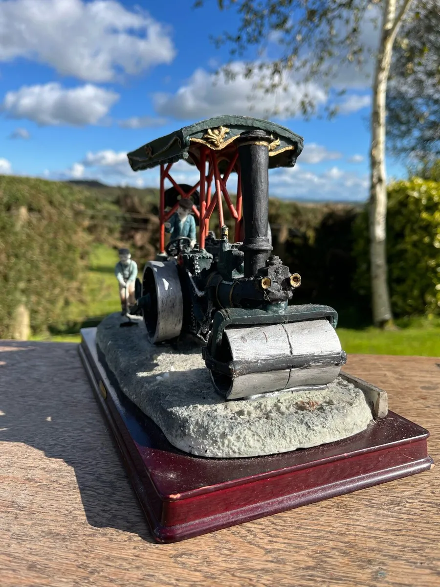 The Juliana Collection Steam Engine - Image 2