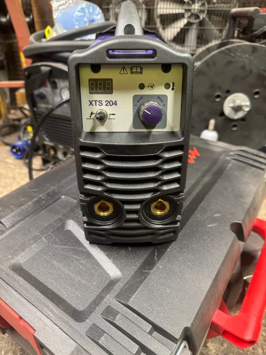 Parweld welder - Image 1