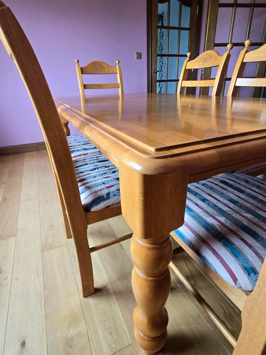 Dining table and chairs - Image 2
