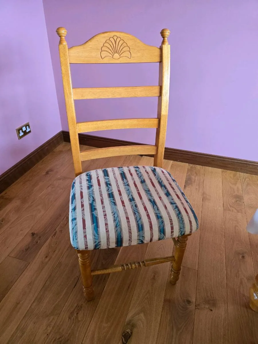 Dining table and chairs - Image 3
