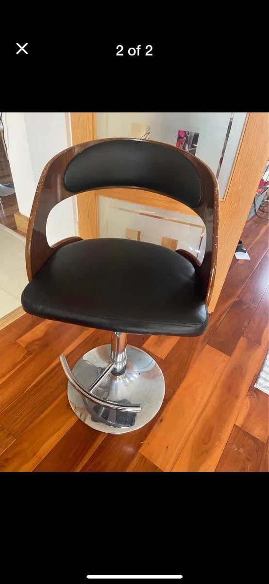 Bar Stools and Hall Table - Image 4