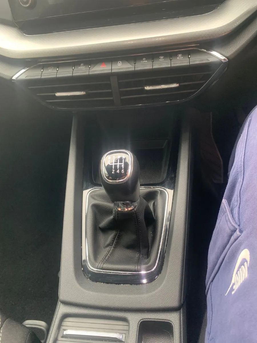 SKODA OCTAVIA 2021 NEW MODEL - LOW MILEAGE - Image 3