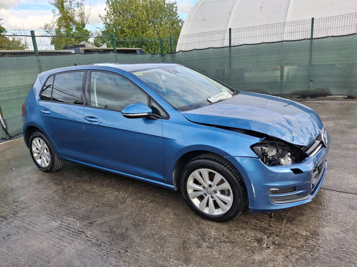 162 Volkswagen Golf   Automatic - Image 3