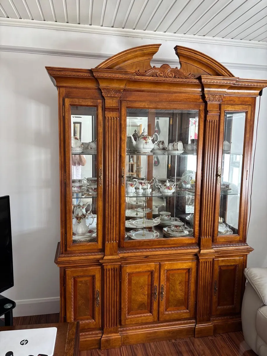 Wall unit - Image 2