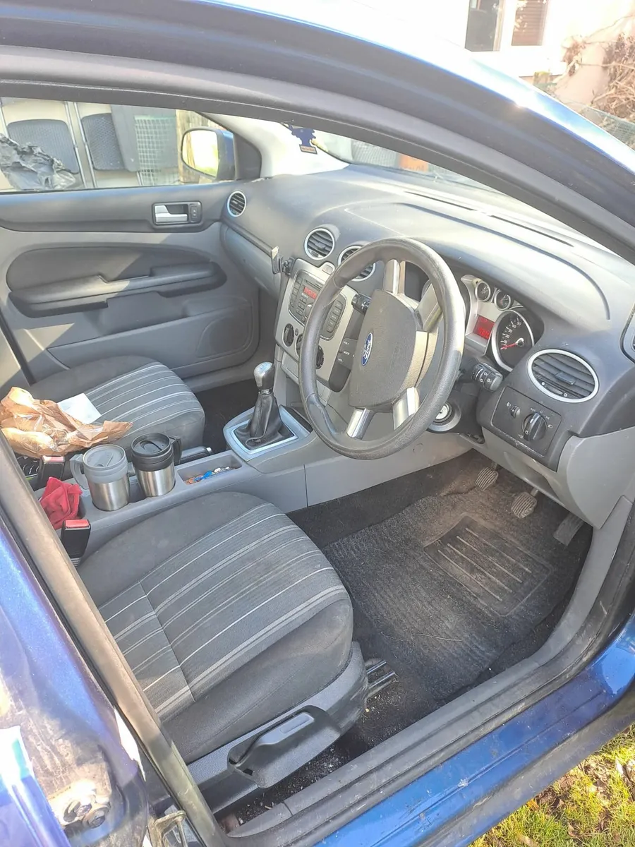 Ford Focus 2010 - Image 4