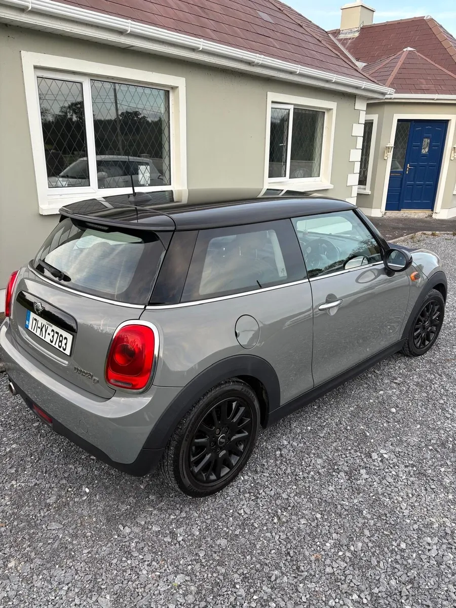 2017 Mini Cooper - Image 4