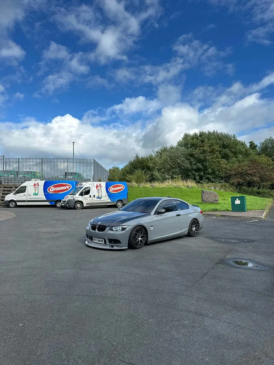Bmw E92 320d 2009 - Image 2