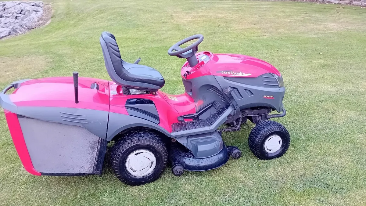 Castlegarden XT180 HD Ride on lawnmower  for sale - Image 3
