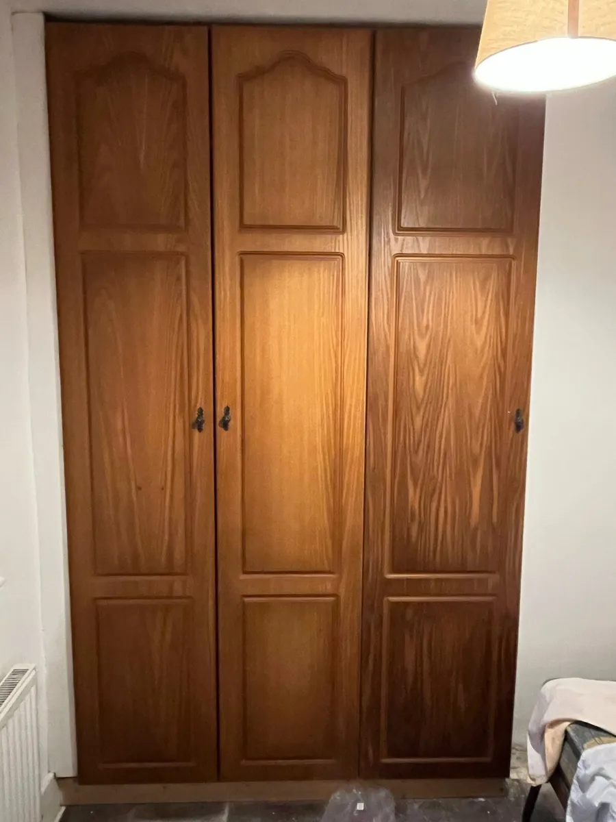 Wardrobe doors - Image 1