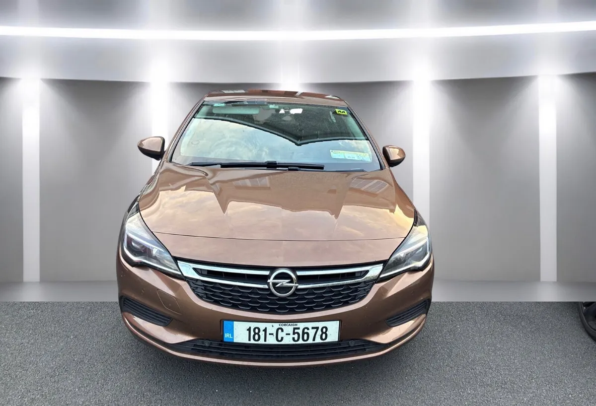 Opel Astra 2018 - Image 2