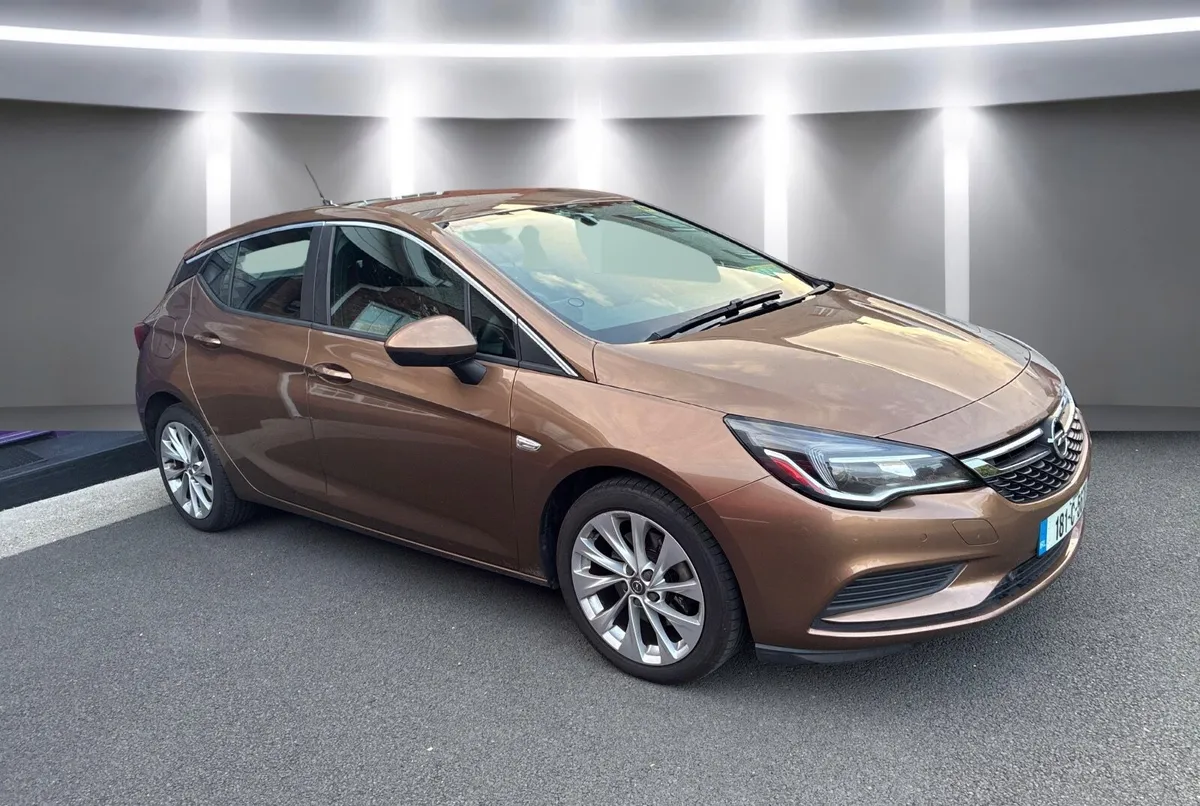 Opel Astra 2018 - Image 1