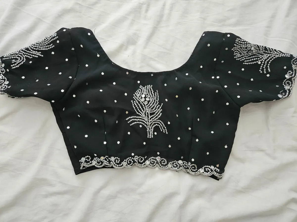 Clothes - Image 4