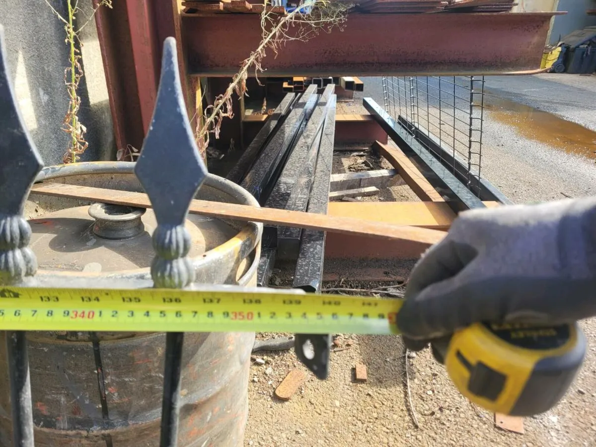 Steel railings 5.8 meters long - Image 3