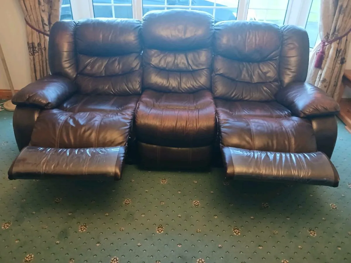 Couch - Image 2