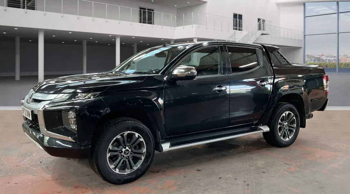 211 Mitsubishi L200 Barbarian X