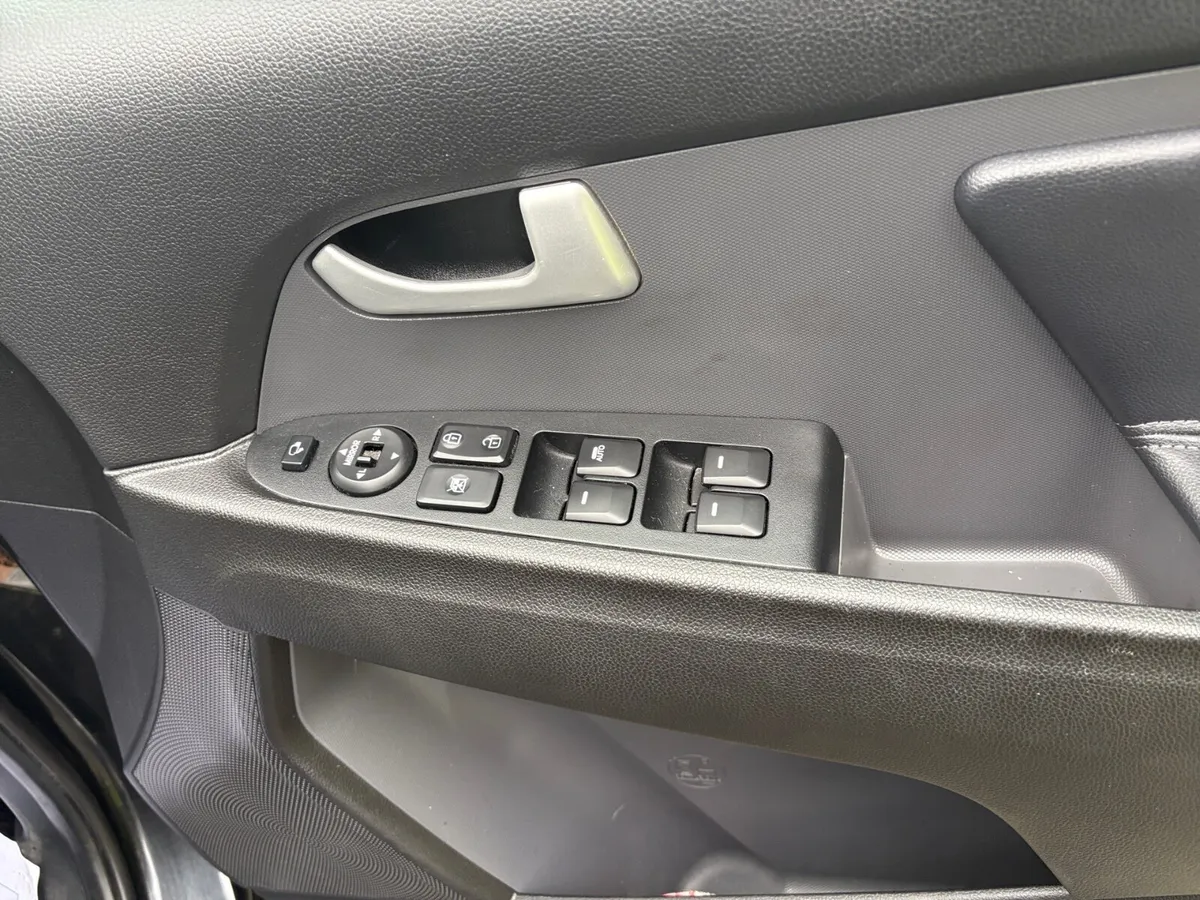 2016 -Kia -Sportage 1.7 -DSL -LX - Image 2