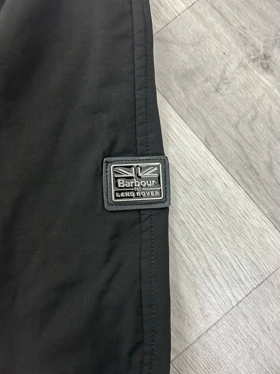 Barbour X Land Rover Fleece Lined Softshell Jacket - Image 3