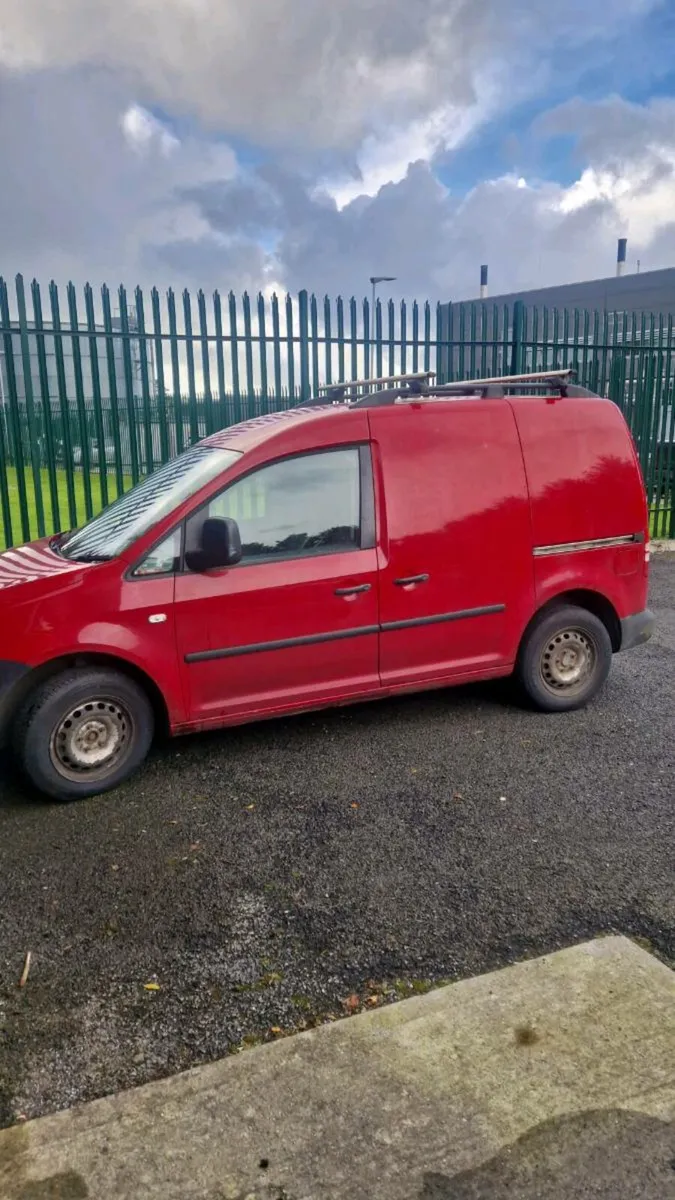 2011 Volkswagen caddy - Image 2