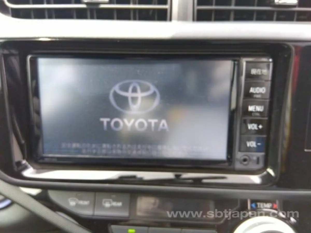 Toyota Aqua 2017  LOW MILAGE - Image 4