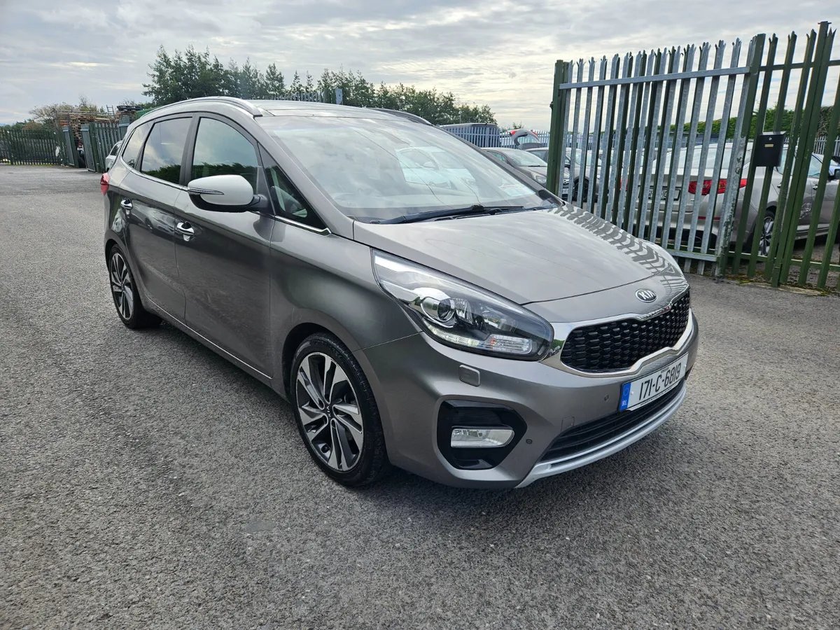 Kia Carens 2017 1.7 GSE 7 seats - Image 2