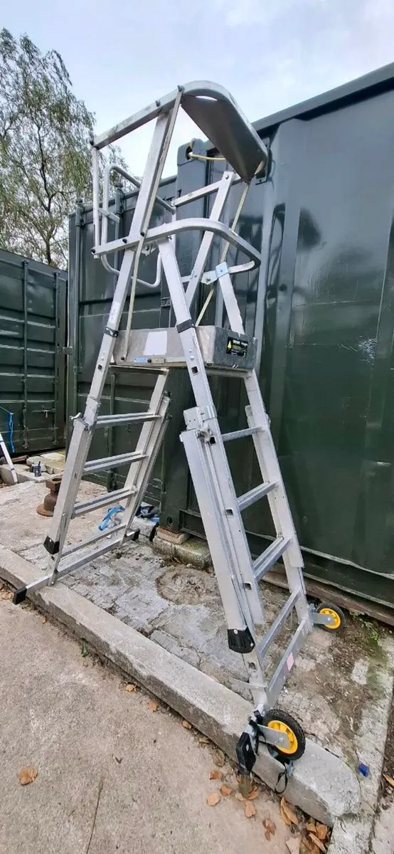 Telescopic platform Ladder-3.6meters- 150kg load- - Image 4