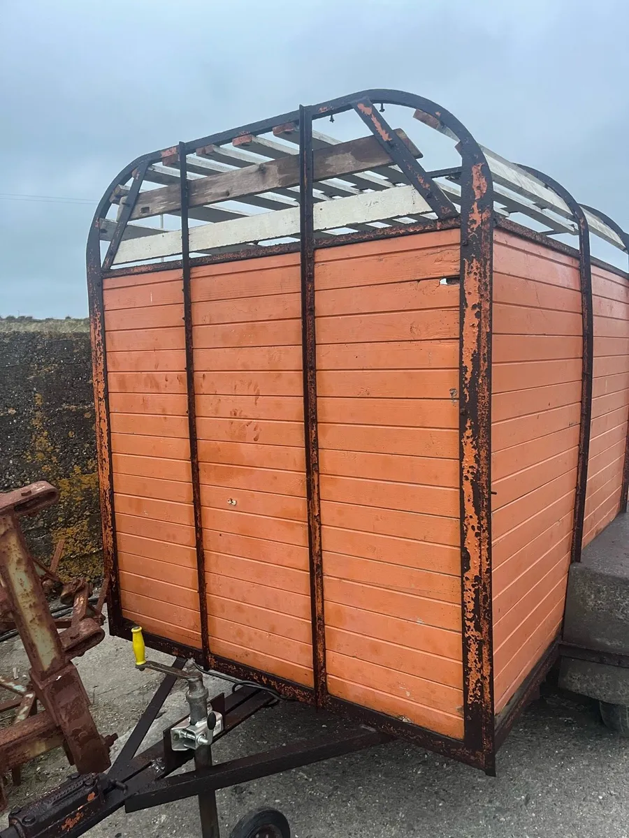 Cattle Box - Image 3