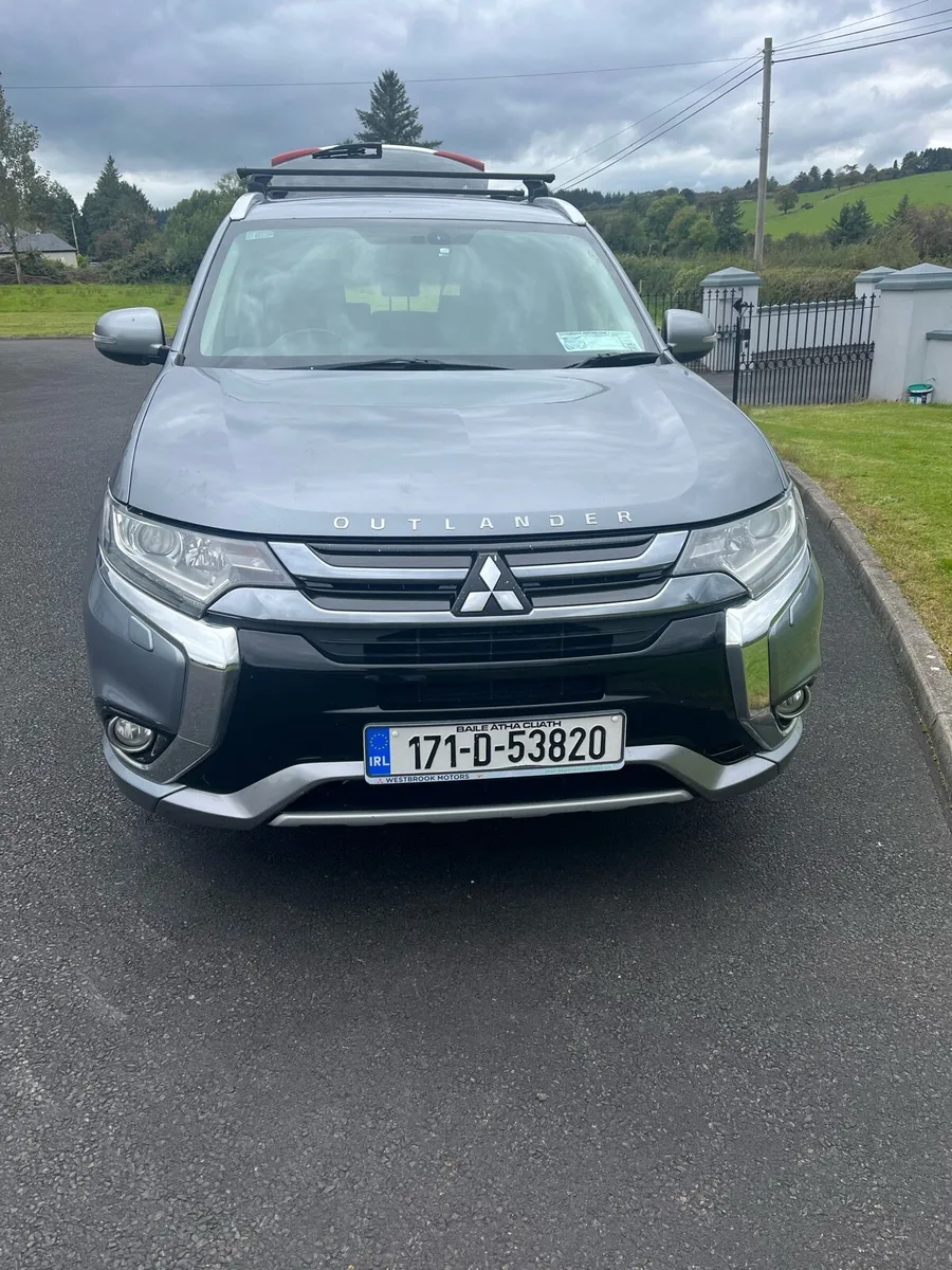 Mitsubishi Outlander Hybrid - Image 1