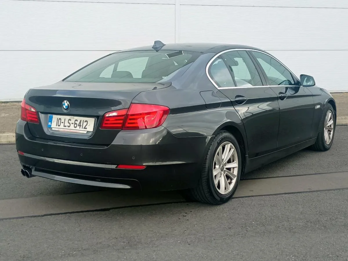 2010 BMW 520d   auto - Image 3