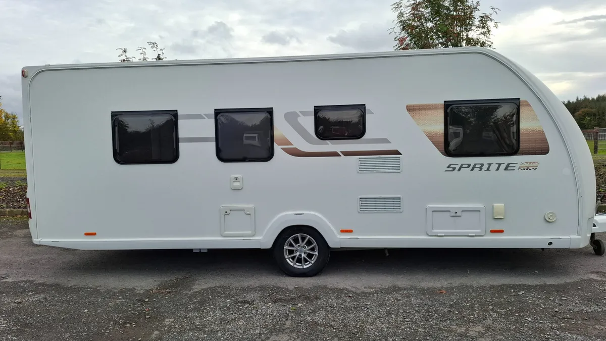 Swift Sprite Major 4 EB island bed caravan - Image 1