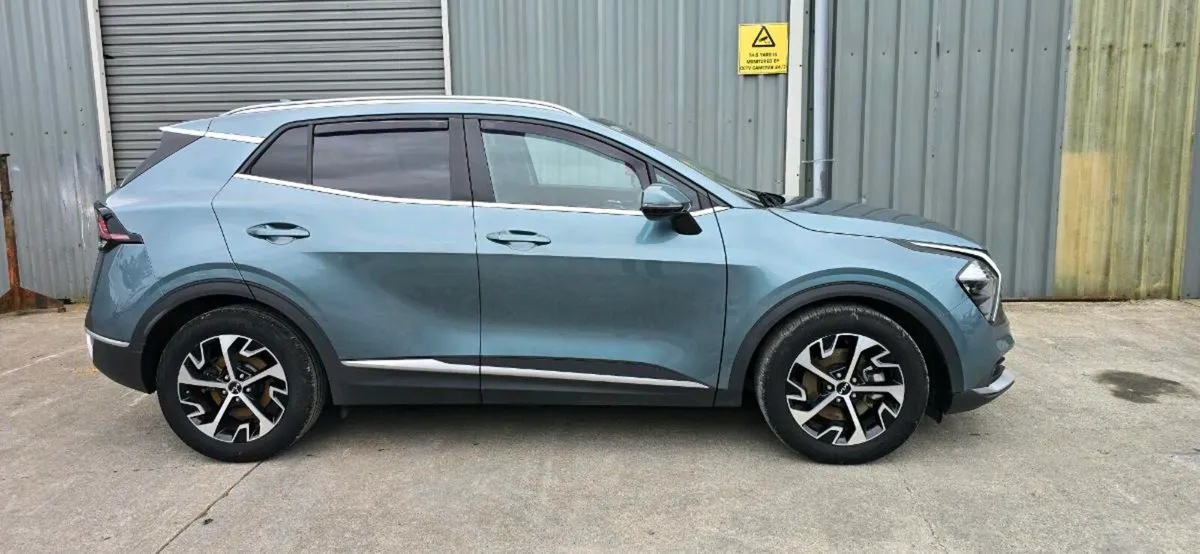 242 KIA SPORTAGE DIESEL - Image 4