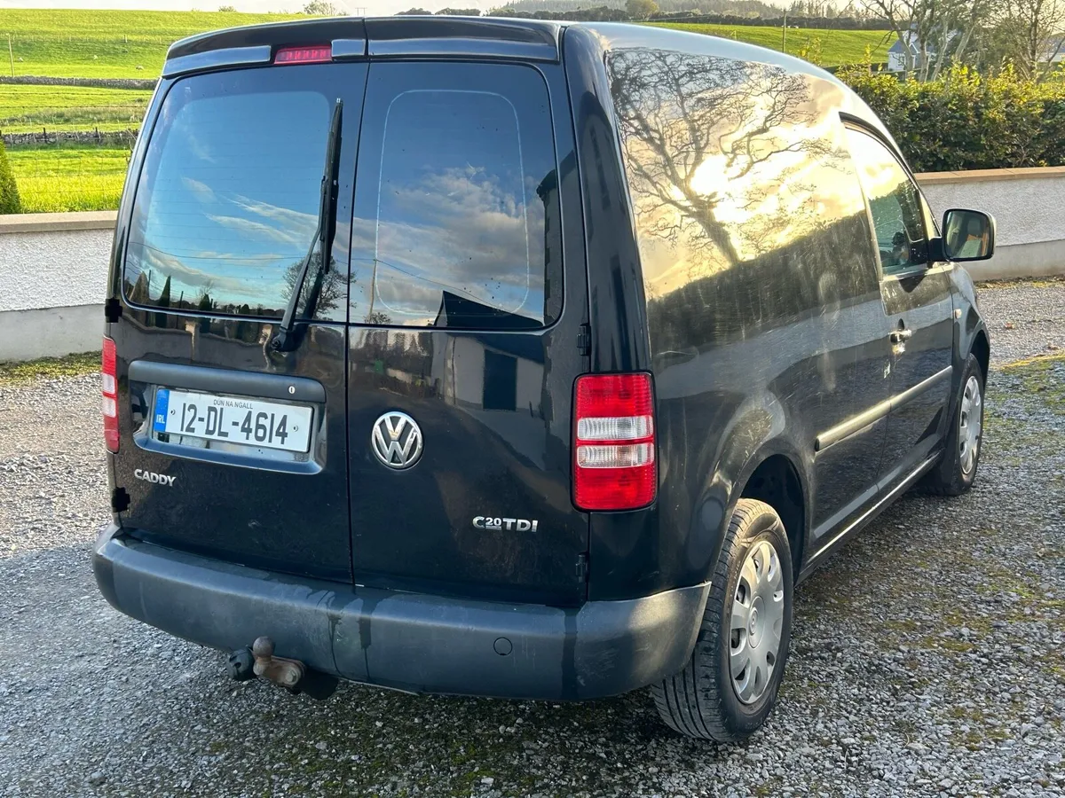 2012 VW  Caddy - Image 4