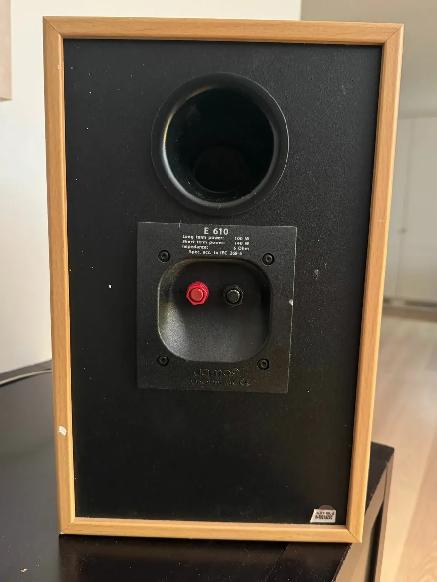 Speakers - pair Jamo E610 - Image 3