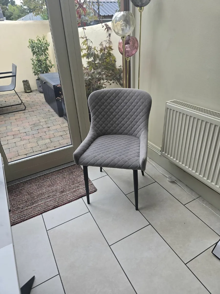 Dining Room Chairs x 6 - Image 1