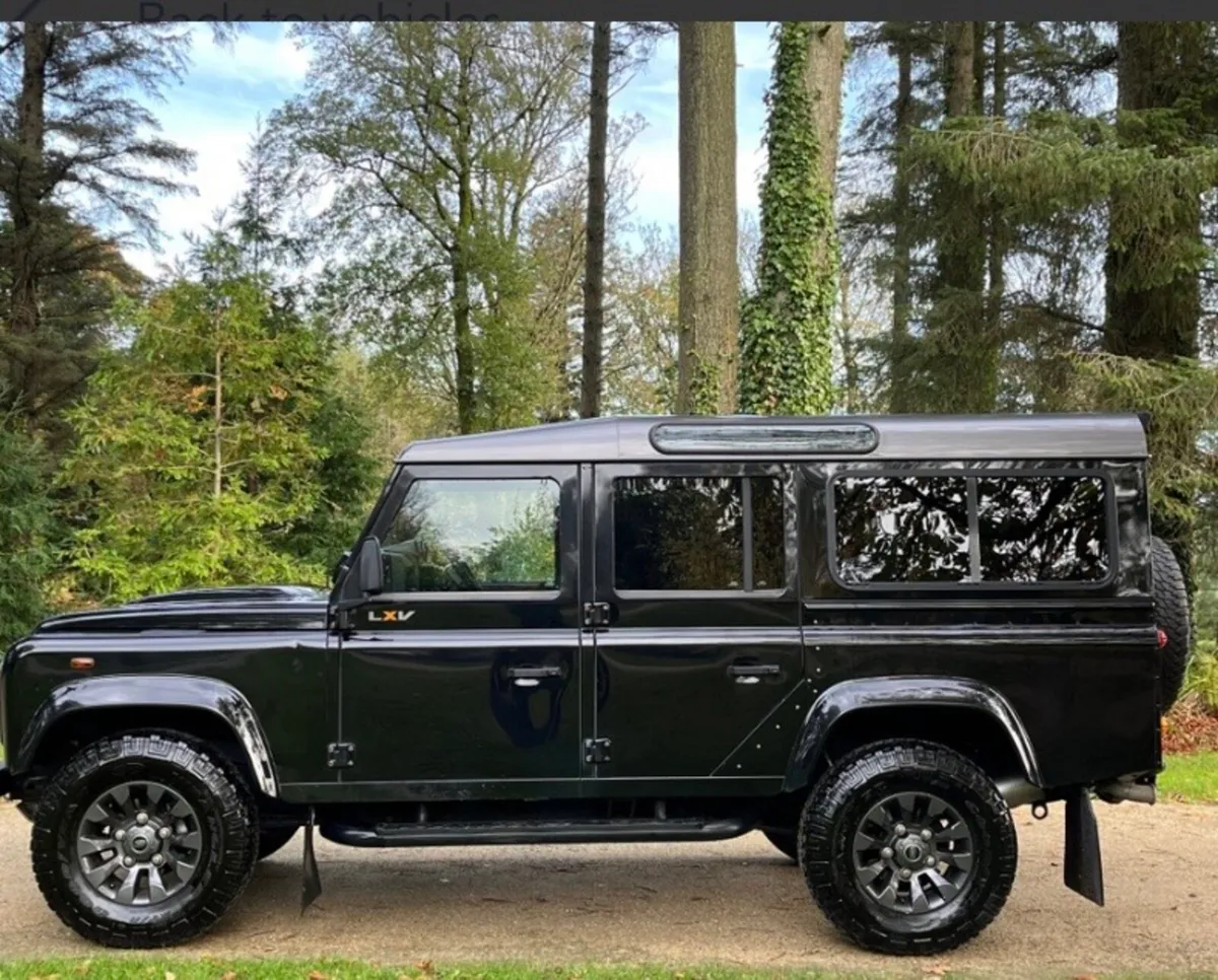 Land Rover DEFENDER - Image 2