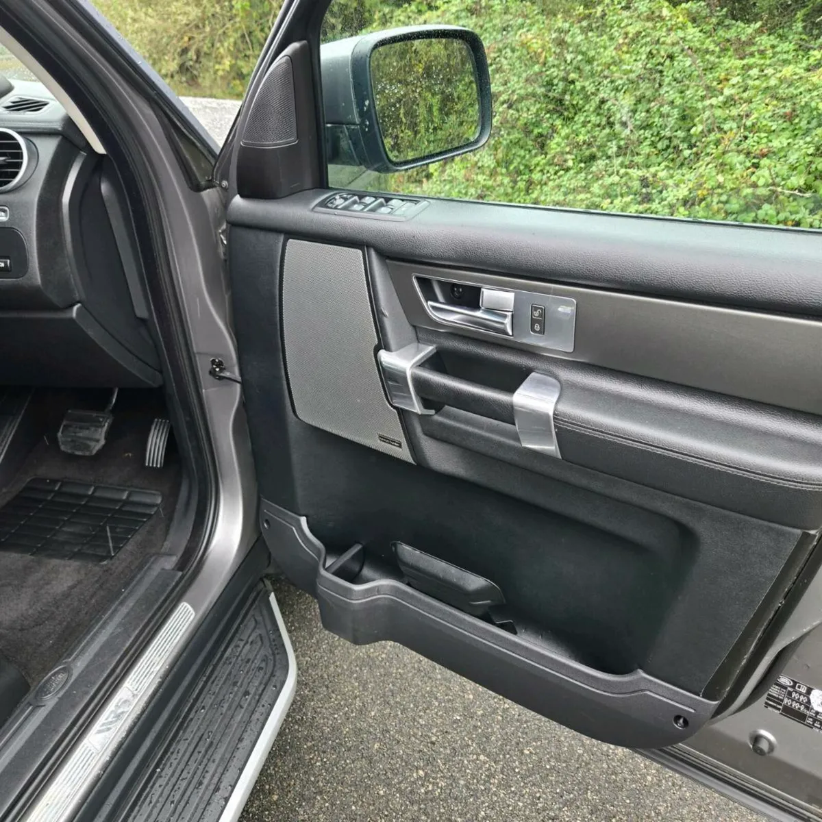 Landrover Discovery 4 - Image 4