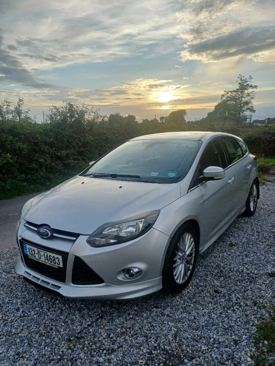 FORD FOCUS 2013 - Image 2