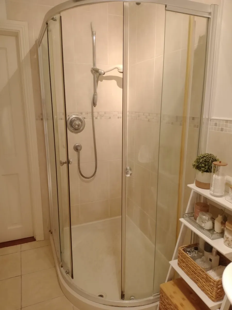 Shower - Image 1