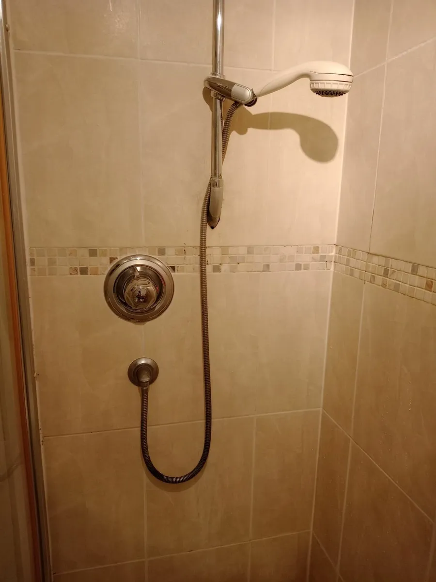 Shower - Image 2